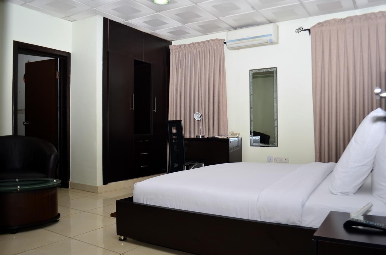 De Rigg Place - Alaka Estate, Surulere Lagos Luaran gambar