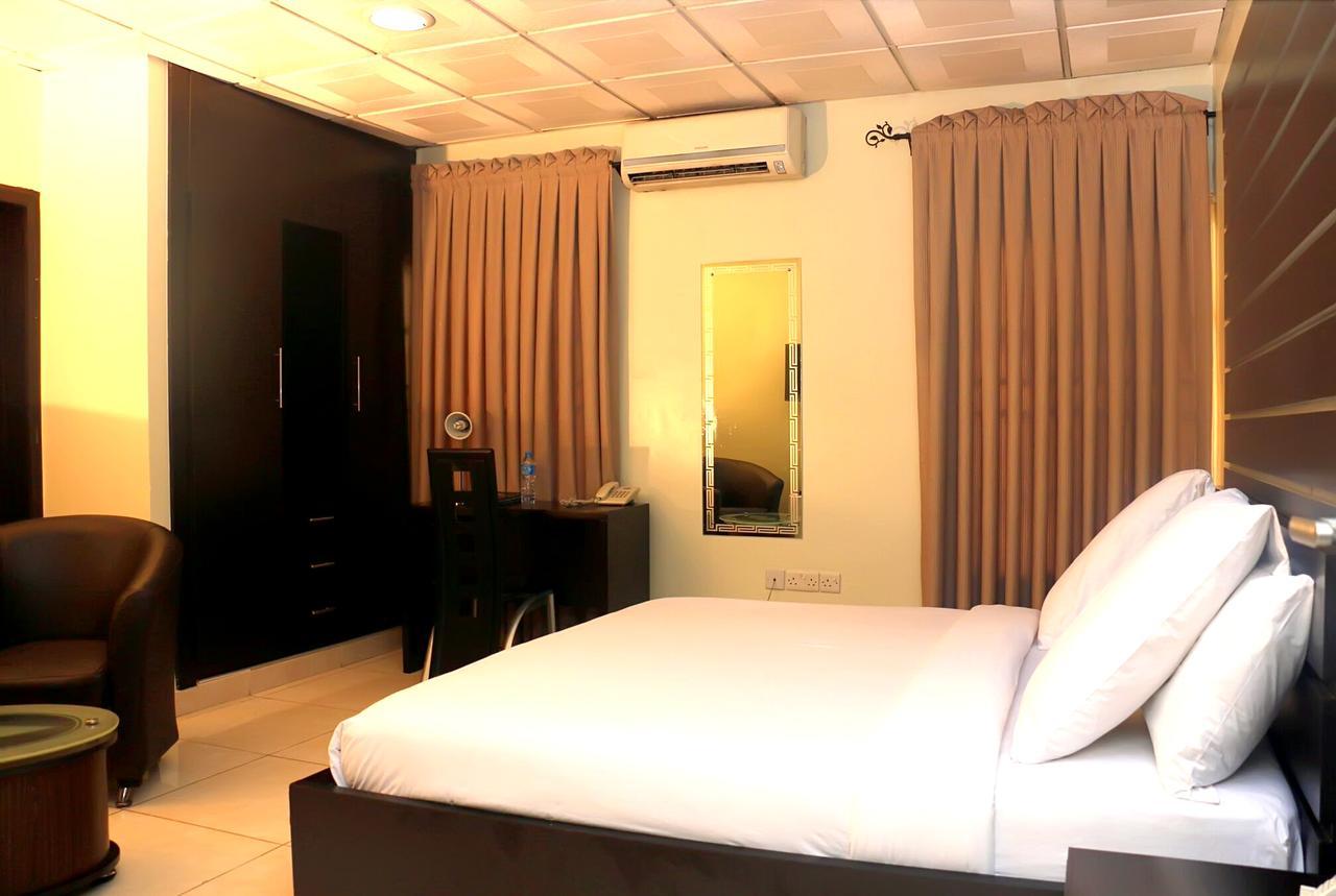 De Rigg Place - Alaka Estate, Surulere Lagos Luaran gambar