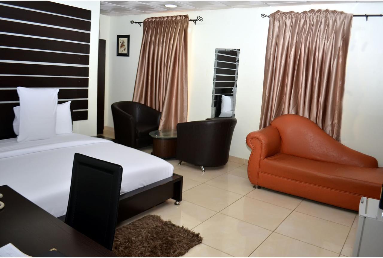 De Rigg Place - Alaka Estate, Surulere Lagos Luaran gambar