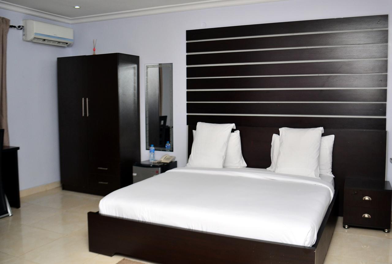 De Rigg Place - Alaka Estate, Surulere Lagos Luaran gambar